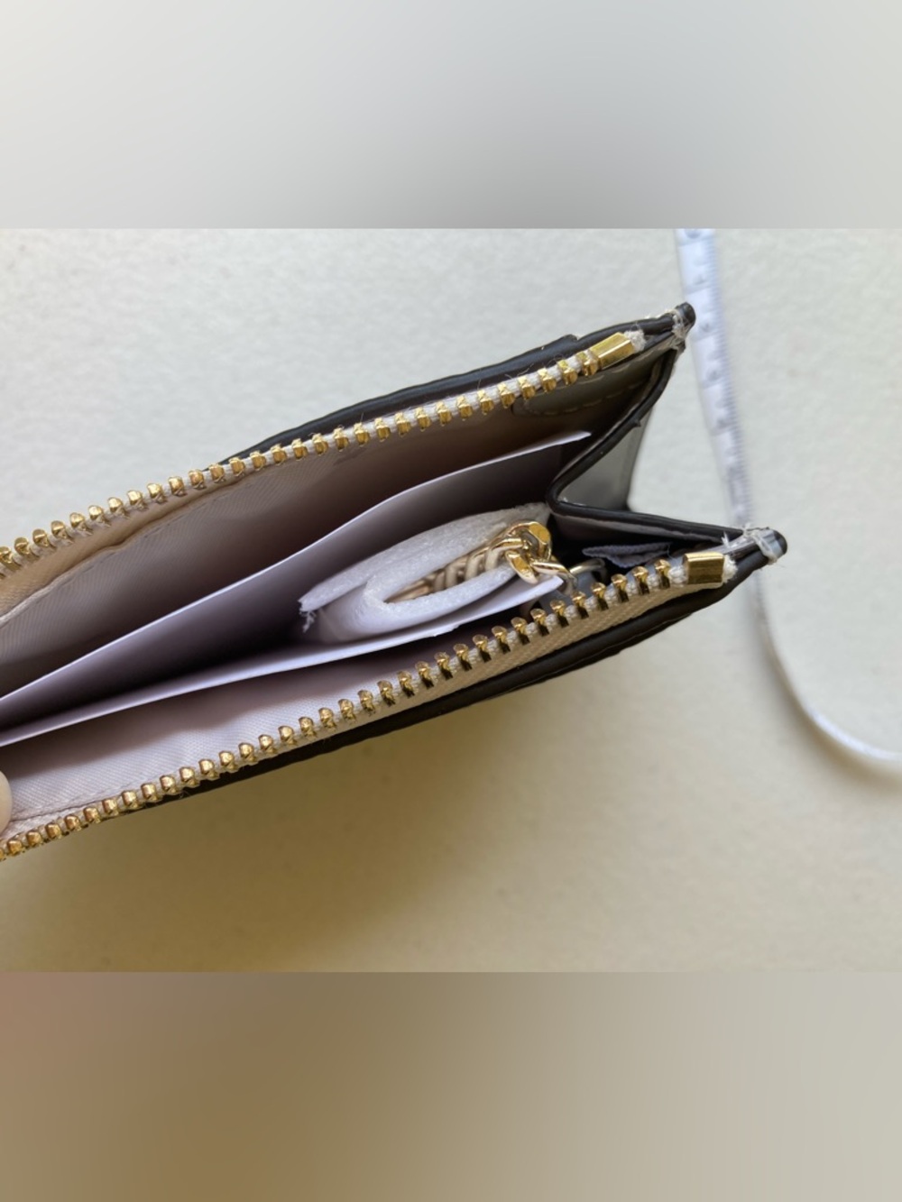 Kate Spade Pebbled Leather Lena Colorblock Small Card Holder Wristlet Grey White - Picture 8 of 16